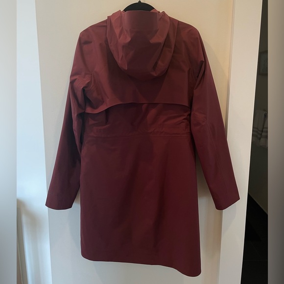 Lululemon Rain Rebel Jacket - Picture 3 of 6